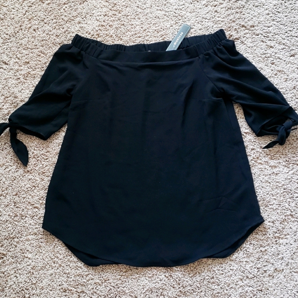 NWT Monteau off the shoulder top